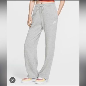 Nike loose fit sweatpants